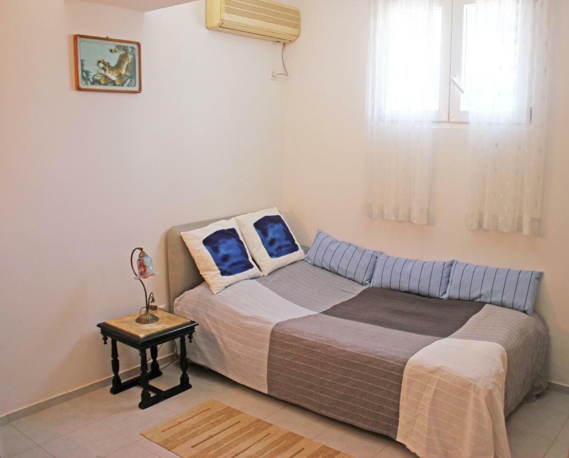 Apartment In Lagonisi